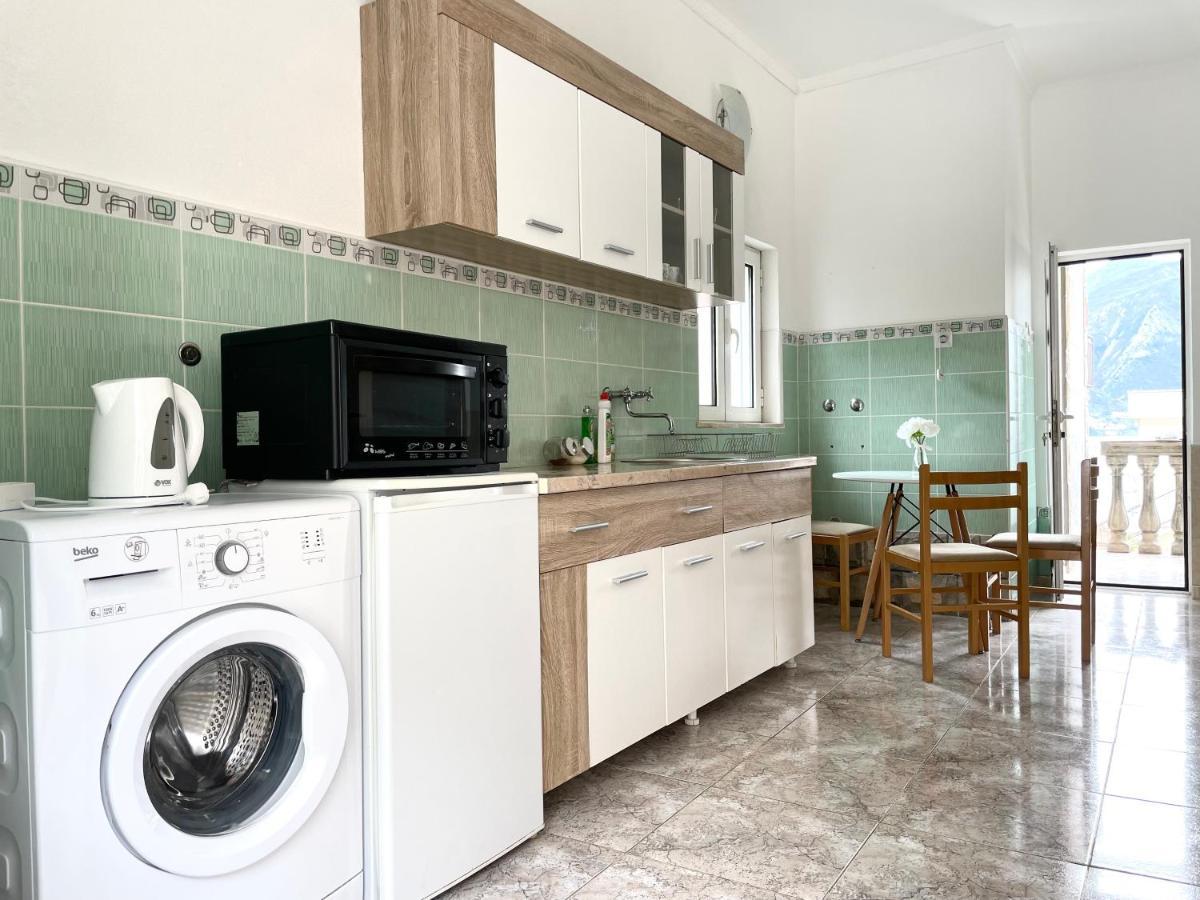 Apartment Vladan Kotor Buitenkant foto