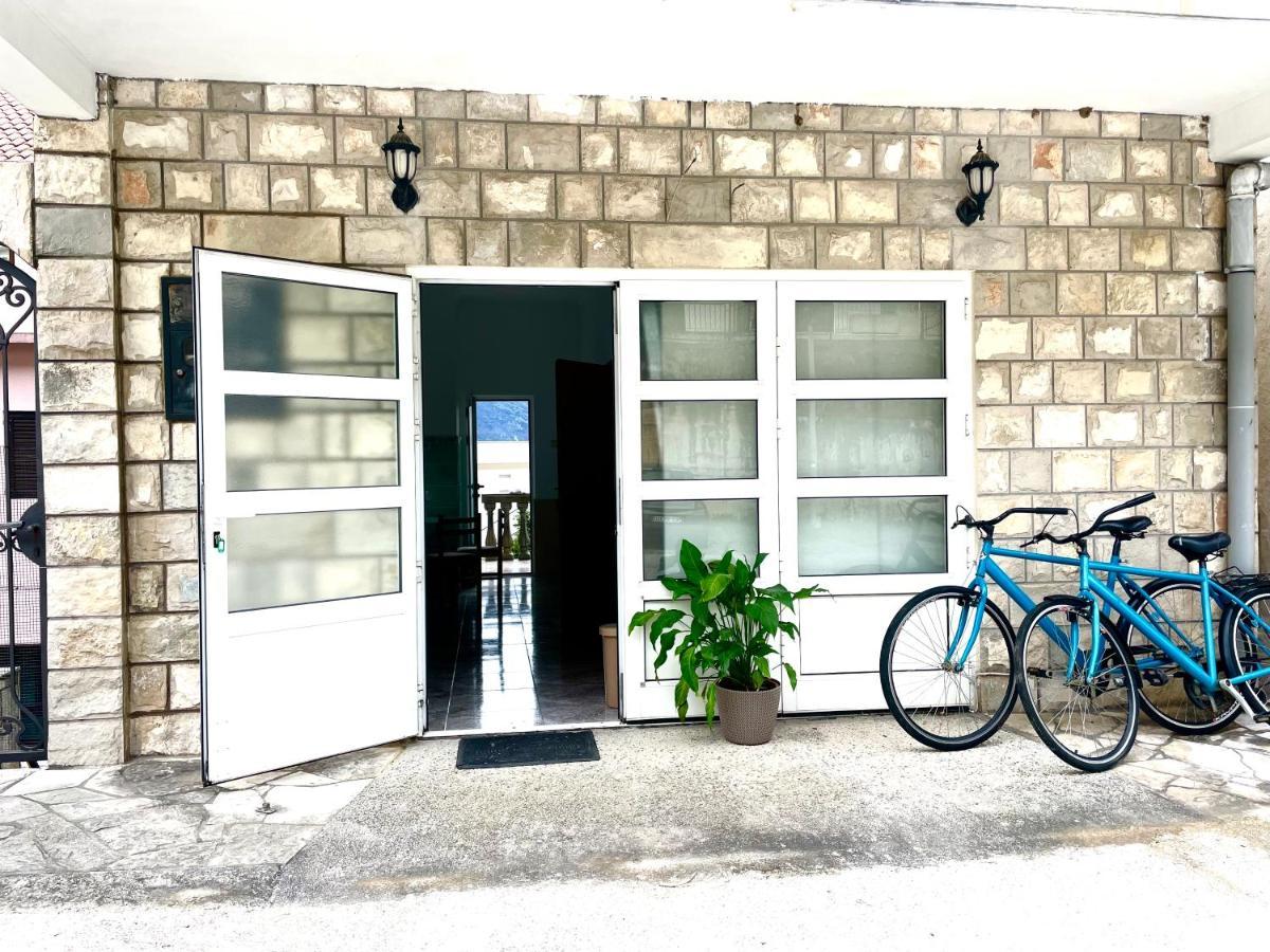 Apartment Vladan Kotor Buitenkant foto